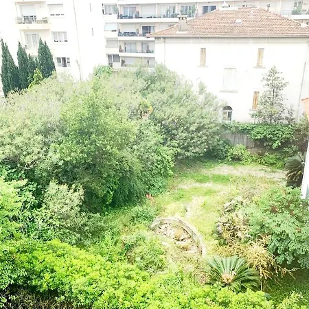 Apartment Au Calme 100 Metres De La Croisette *
