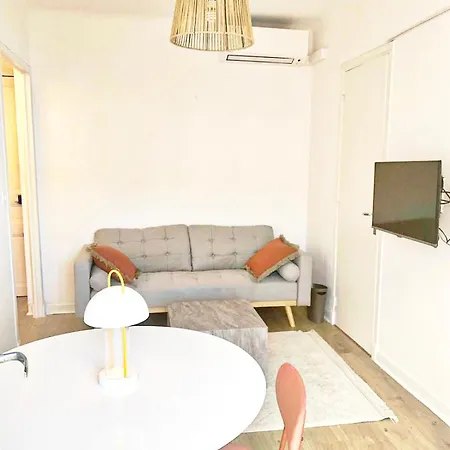 Au Calme 100 Metres De La Croisette Apartment