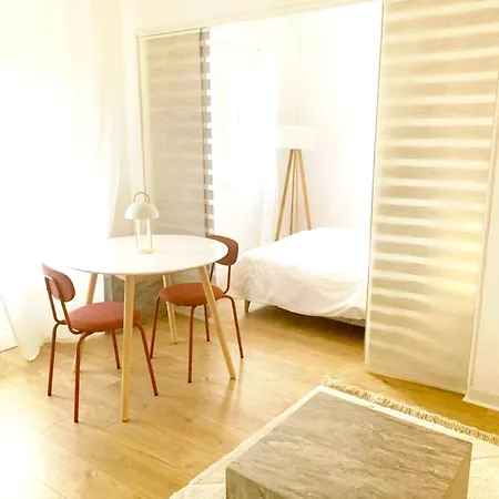 Au Calme 100 Metres De La Croisette Apartment